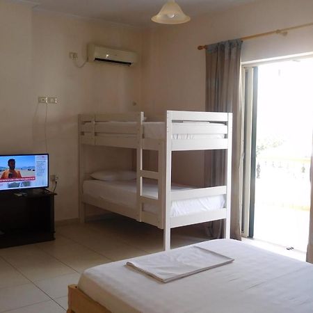 Apartment Urania_1 Sarande Luaran gambar